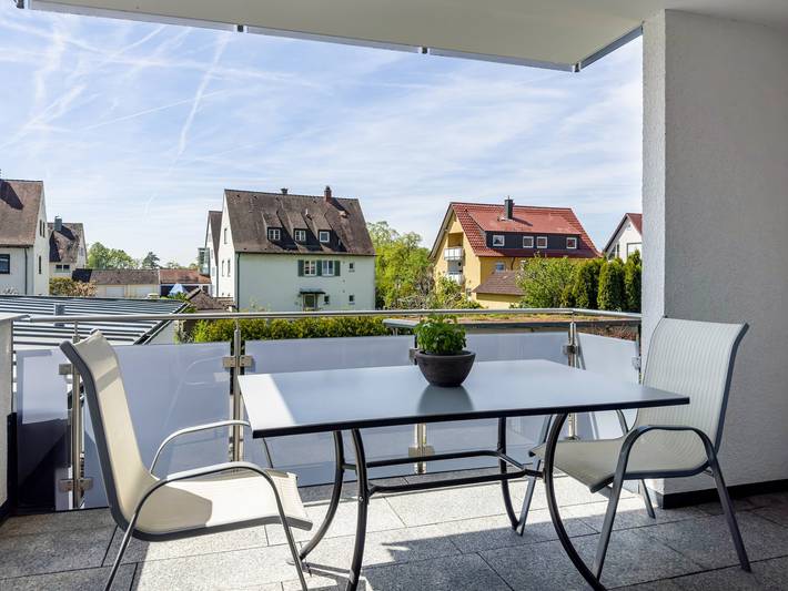 Ganze Wohnung, Moderne Ferienwohnung "Amsel" mit Balkon und Wlan in Friedrichshafen, Region Bodensee-Oberschwaben
