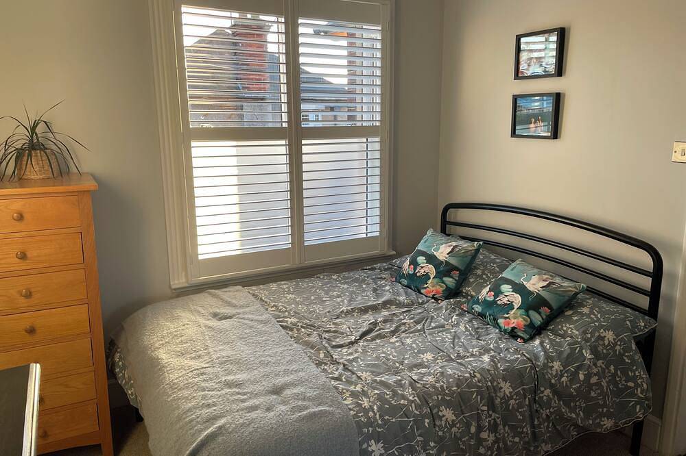Beautiful family house near river with hot tub  in Wivenhoe, Colchester