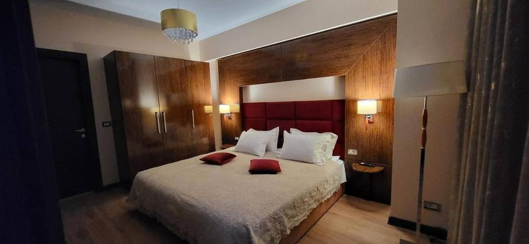Chambre d’hôte pour 3 personnes, avec vue et piscine, animaux acceptés à Bucarest - 3
