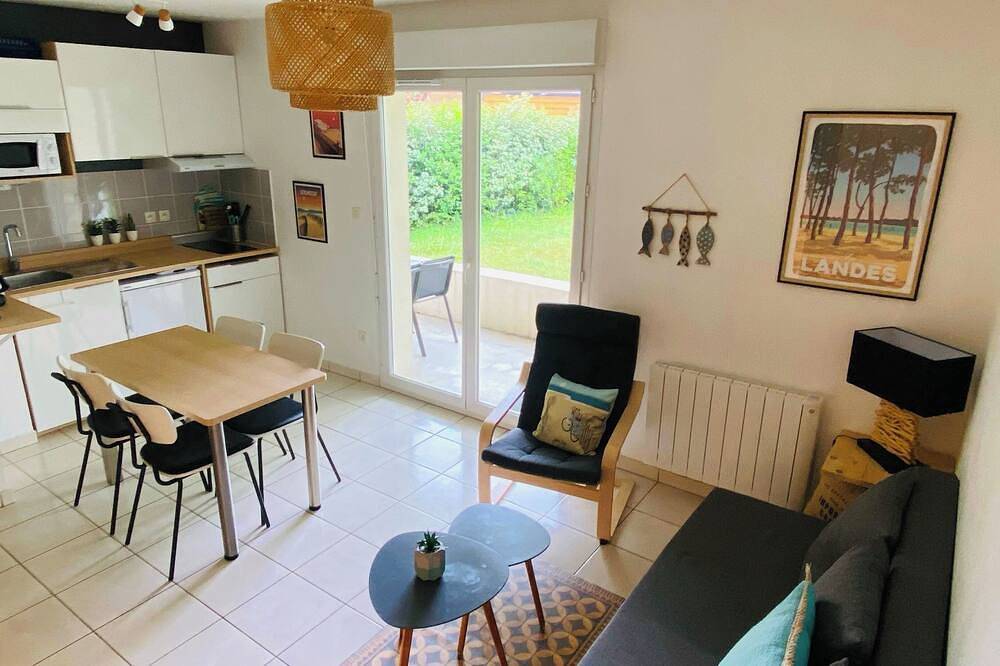 Entire apartment, Nice app. T2 4/5 pers 3 lits - av terrasse- piscine -proche océan -8Km d'Hossegor in Saint-Vincent-de-Tyrosse, Côte d’Argent
