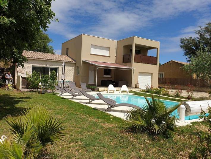 Location de vacances pour 8 personnes, avec piscine ainsi que vue et jardin à Saint-Marcel-d'Ardèche - 3