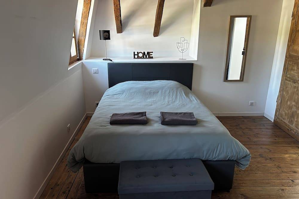 Small village house in Beaulieu-sur-Dordogne, Macizo Central