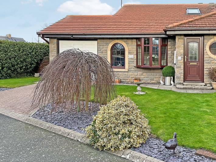Log cabin for 6 people, with garden in Seahouses