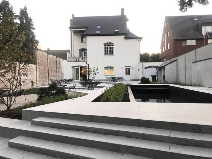 Chambre d’hôte pour 2 personnes, avec Terrasse ainsi que Jardin et Piscine à Evergem