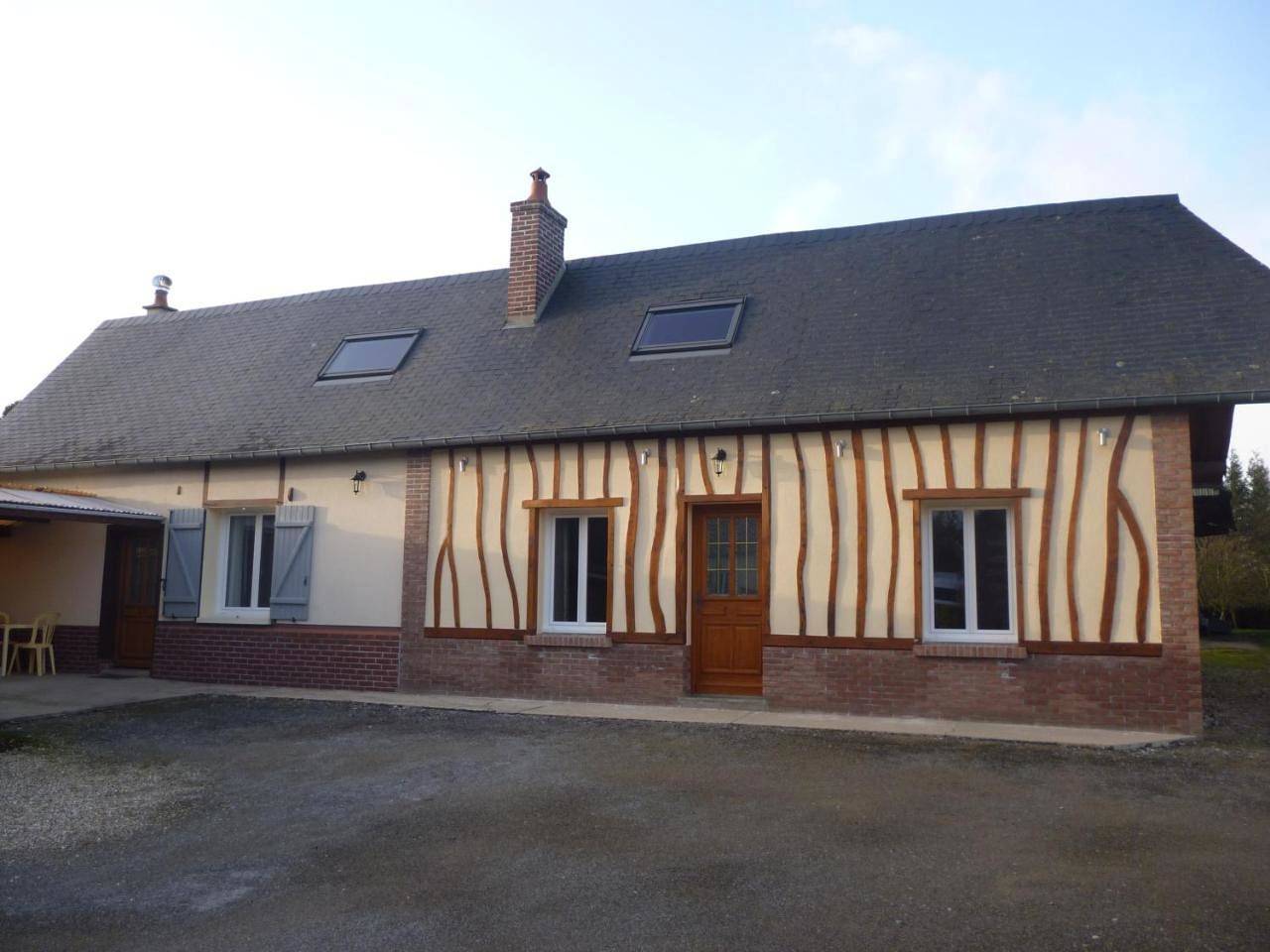 Two-Bedroom House in Tourville-la-Chapelle, Région de Dieppe