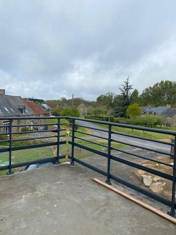 Location de vacances pour 6 personnes, avec jardin à Baguer-Pican - 3