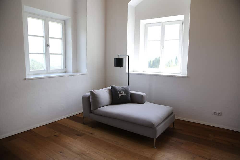 Schloß Aichhof, 800 Jahre alt, Luxus auf 400.000m2 in Glödnitz, Mittelkärnten