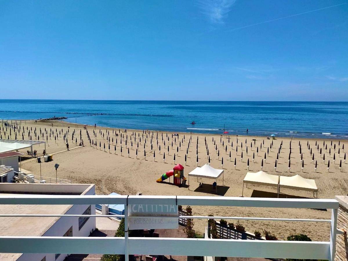 Ganze Wohnung, Two-Bedroom Apartment in Nettuno, Rom Provinz