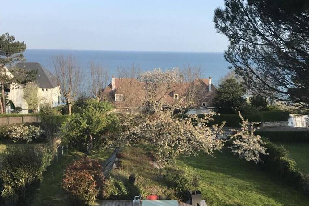 Maison vue mer à Bénerville in Benerville-sur-Mer, Lisieux region