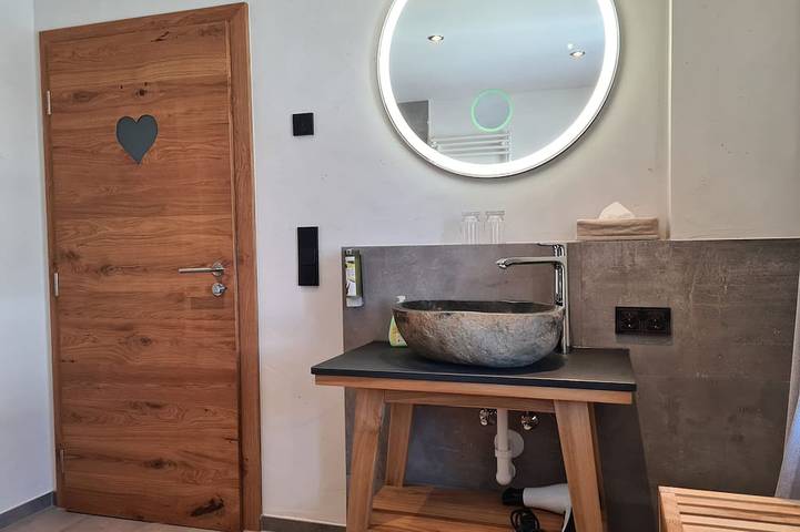 Bauernhof für 2 Personen, mit Garten und Terrasse, mit Haustier