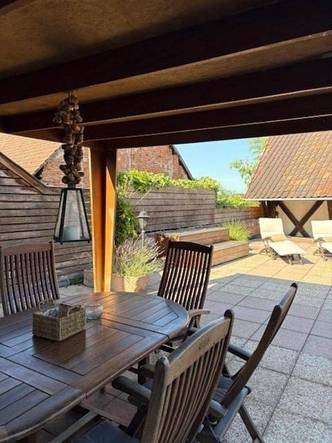 Appartement entier, Schriner Hüss - Locations de vacances avec piscine et parking privé in Beblenheim, Région de Ribeauvillé