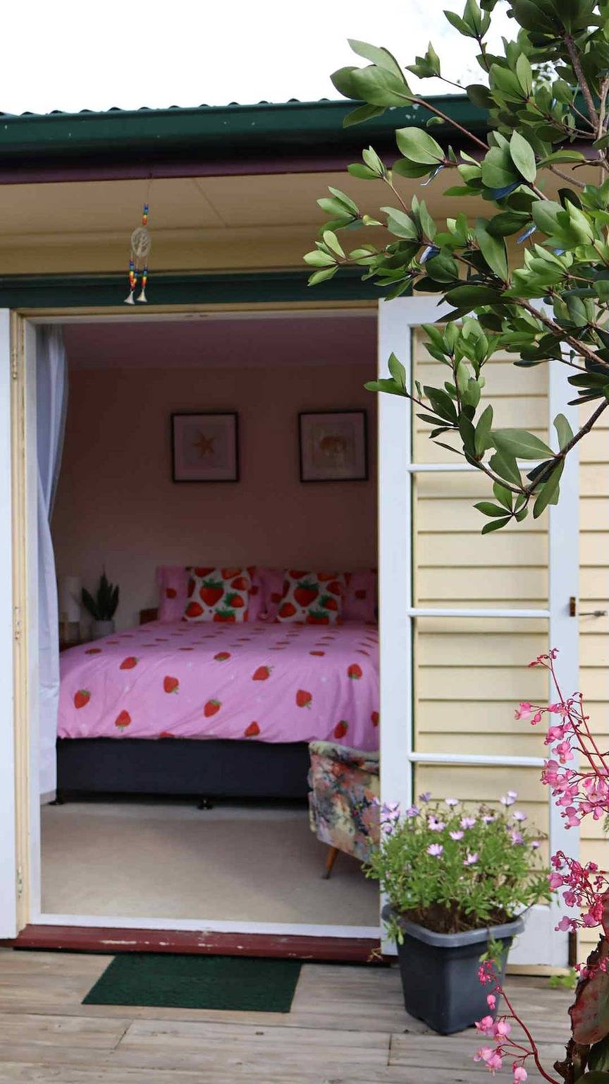 Tranquil Early 1900s Retreat in Auckland with Free Parking in Auckland, Auckland Council
