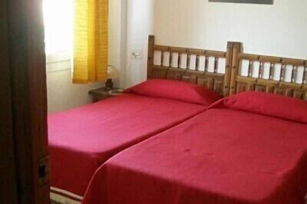 Bungalow adosado para 4-5 personas, 60m de la playa de arena y cerca del centro in Playa Moncayo, Guardamar del Segura