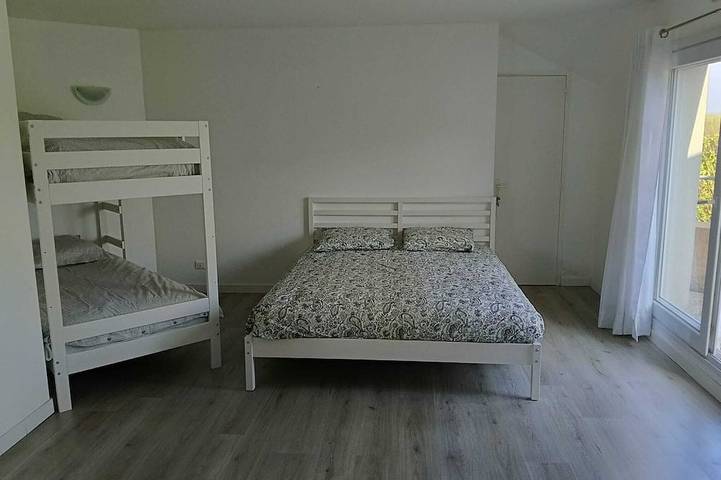 Location de vacances pour 23 personnes, avec jacuzzi ainsi que terrasse et jardin à Guégon - 2