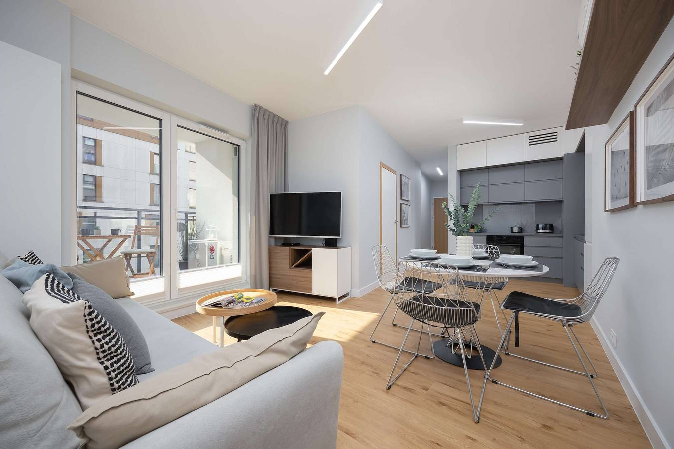 Cały apartament, Modern Apartment with Air Conditioning and Parking Near the Pge Stadium in Warsaw by Noclegi Renters in Warszawa, Mazowsze