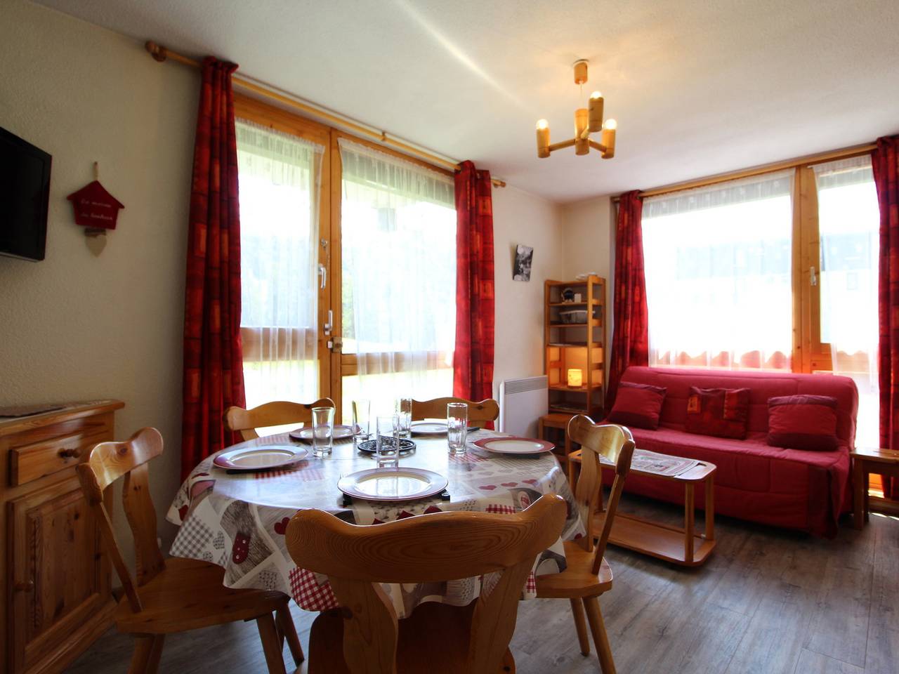 Apartamento entero, Acogedor apartamento 4 pers con balcón y Wifi a pie de pistas in Lanslevillard, Región de Saint-Jean-de-Maurienne