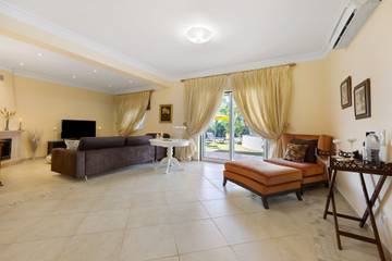 Villa for 8 People in Alvor, Faro District, Photo 4