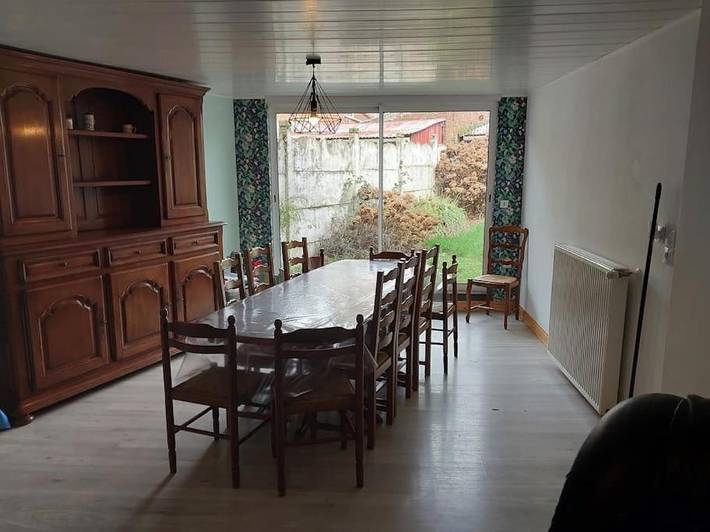 Location de vacances pour 12 personnes, avec jardin à Longueval