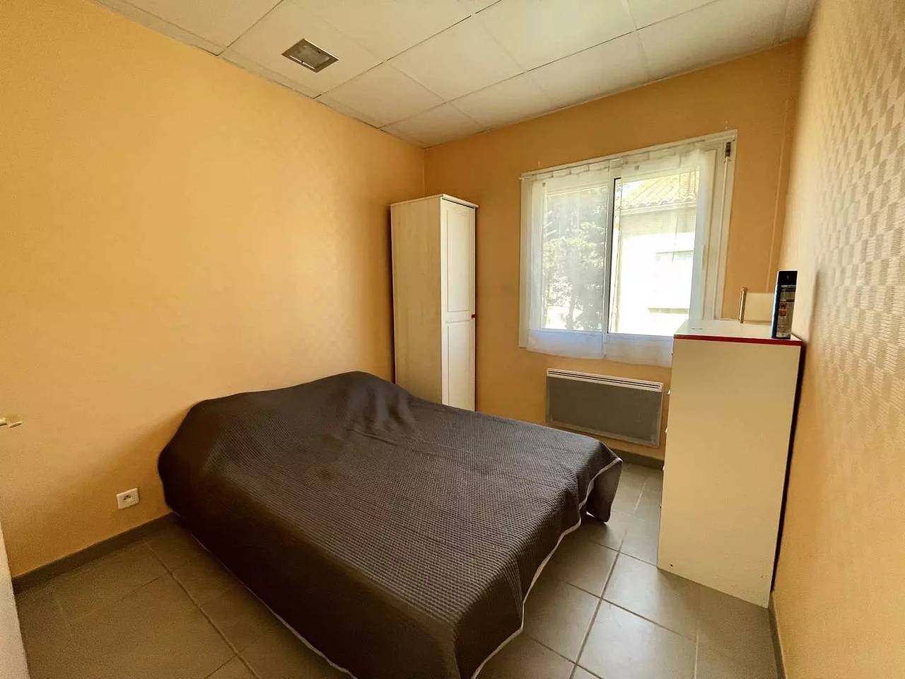 Apartamento entero, Apartamento con aire acondicionado para 2 personas 50m de la casa in Port-la-Nouvelle, Côte d'Améthyste