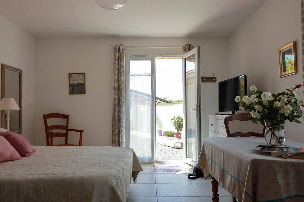 Apartamento entero, 25m2 self-contained studio near Toulouse Private garden and parking in La Salvetat-Saint-Gilles, Alto Garona