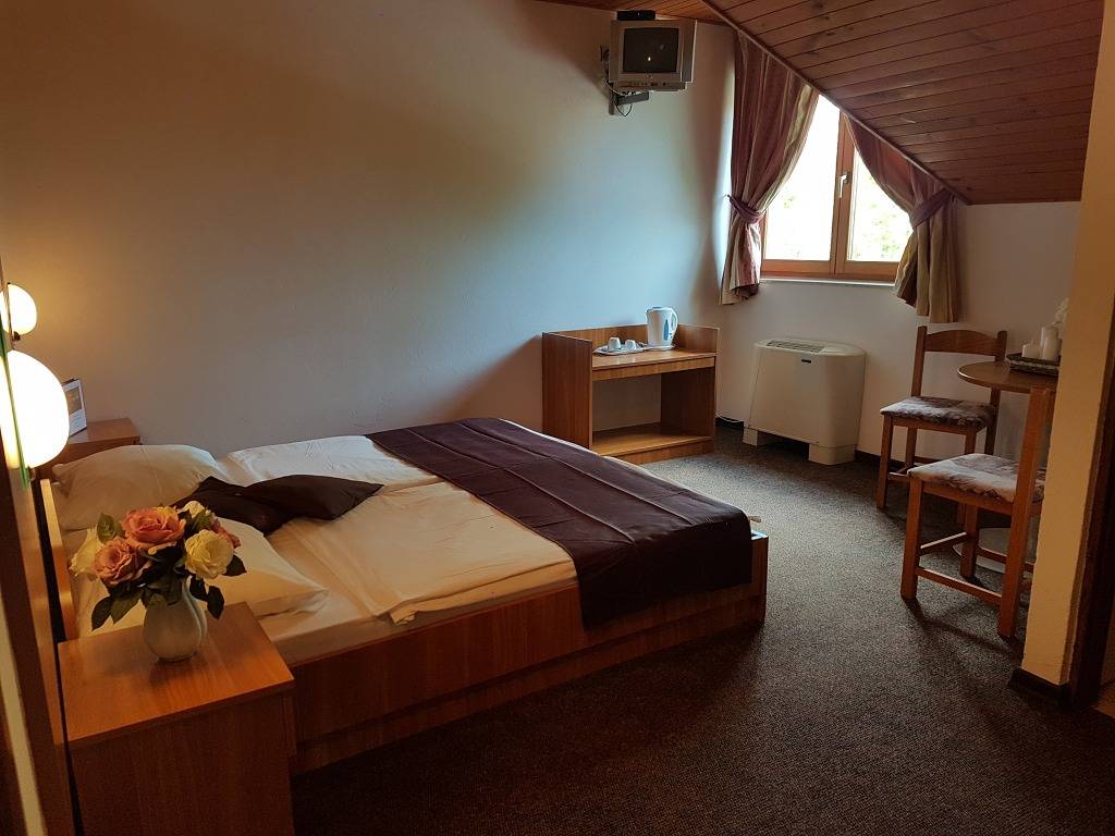 Ganze Ferienwohnung, Zimmer in Rakovica mit W-Lan (4958-2) in Grabovac, Karlovac und Umgebung