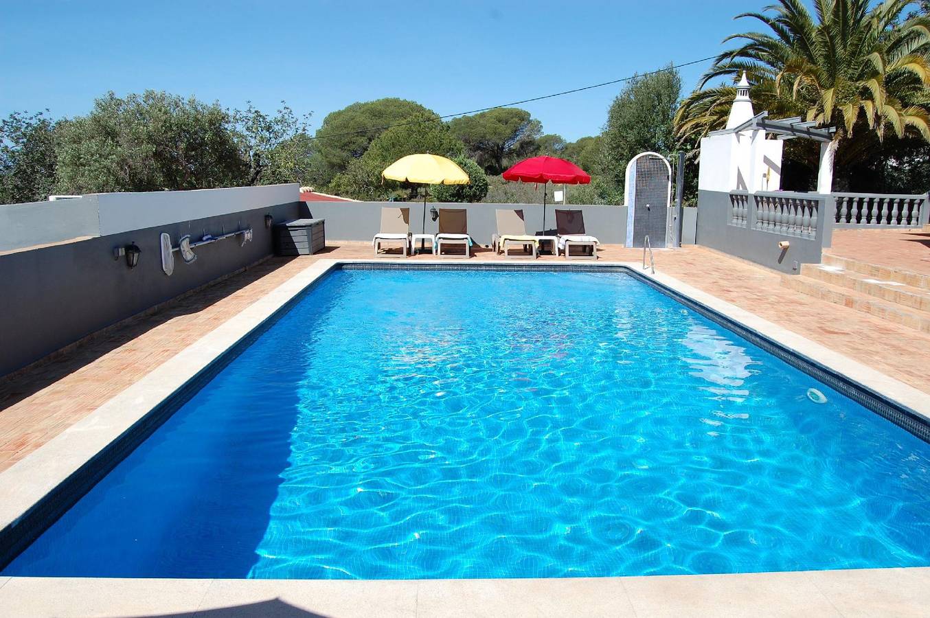 Villa mit 4 Schlafzimmer, Wlan und Blick zum Meer in Faro, Faro Distrikt