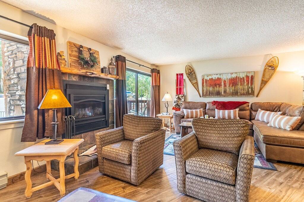 Ganze Wohnung, Breckenridge Condo Only a Short Walk to Lifts & Shops w/ 2 Private Balconies! in Arapaho and Roosevelt National Forests