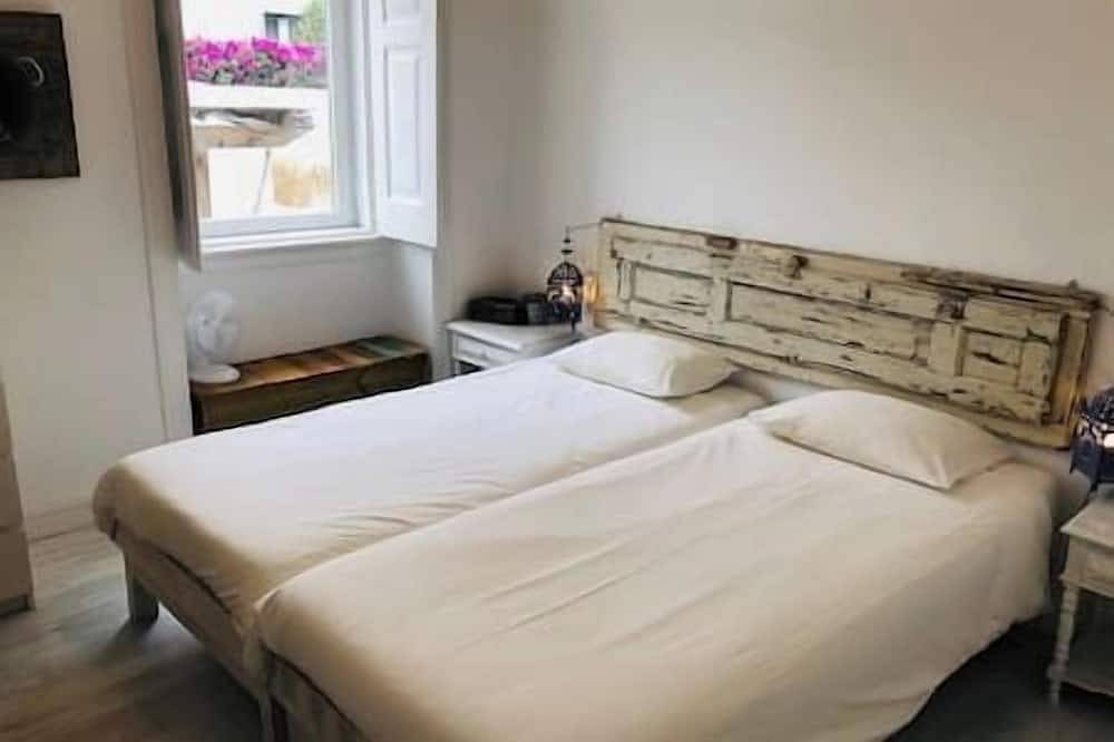 Aloha Beach House Erdgeschoss 3 Schlafzimmer Parede Cascais in Parede, Carcavelos e Parede