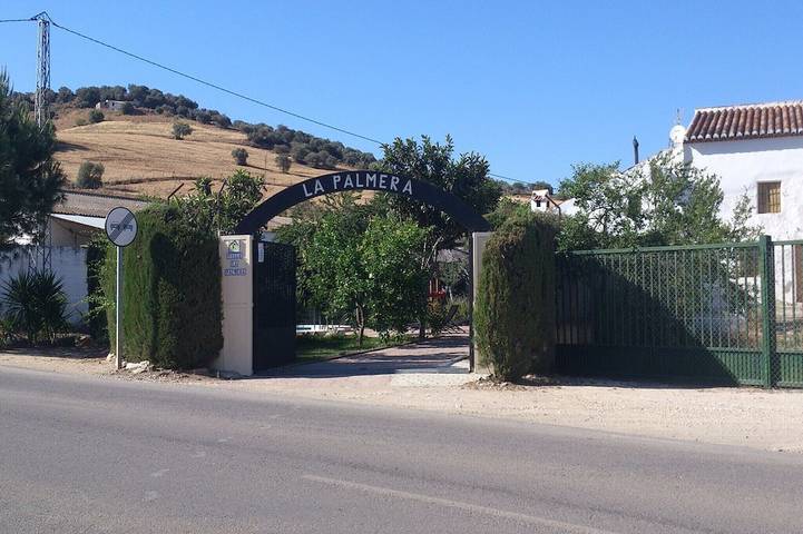Casa rural para 8 personas, con jardín además de terraza y piscina, Se admiten mascotas - 1