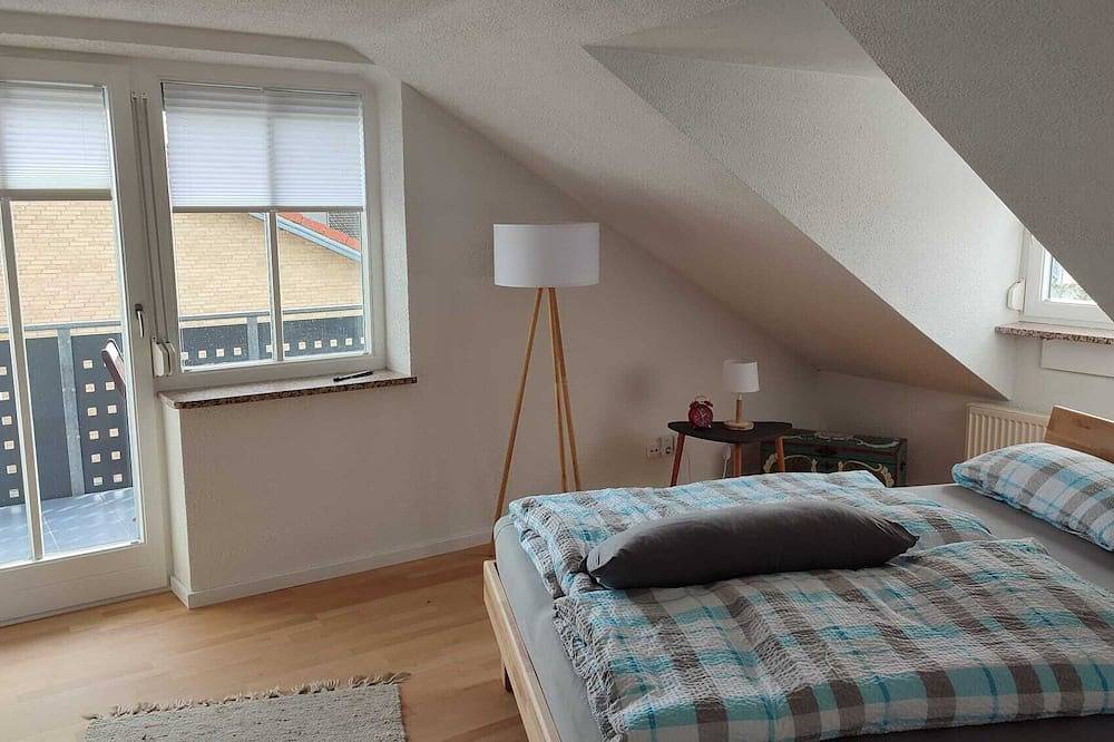 Ganze Wohnung, Möbilierte renovierte Ferienwohnung (70qm) mit Balkon in Hofheim in Unterfranken, Landkreis Haßberge
