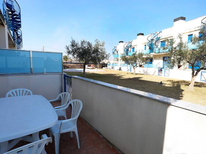 Location de vacances pour 8 personnes, avec terrasse et jardin, animaux acceptés à L'Ampolla - 2