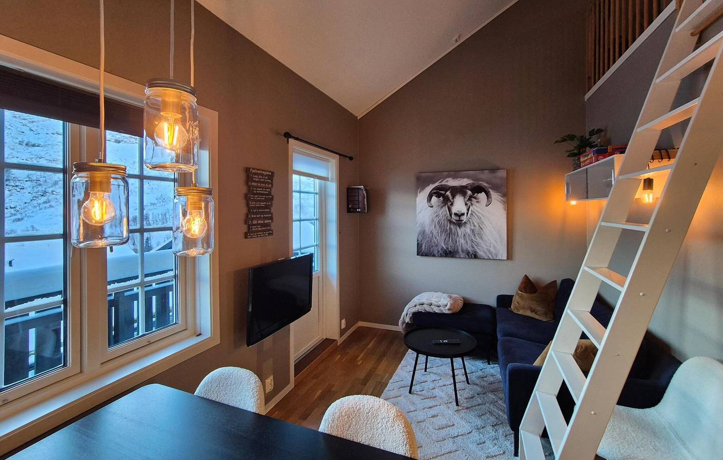 Ganze Ferienwohnung, Ferienwohnung für 5 Personen mit Terrasse in Røldal, Odda