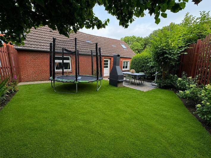 Ferienhaus für 4 Personen, mit Terrasse und Garten