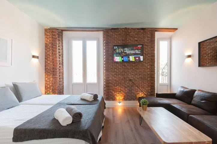Apartamento para 3 personas, con vistas y balcón en Atocha