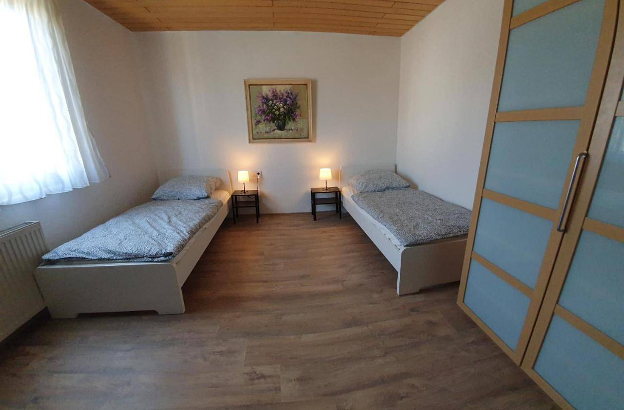 Ganze Wohnung, Ferienhaus Sommer mit Klimaanlage in Neckarsulm, Kraichgau