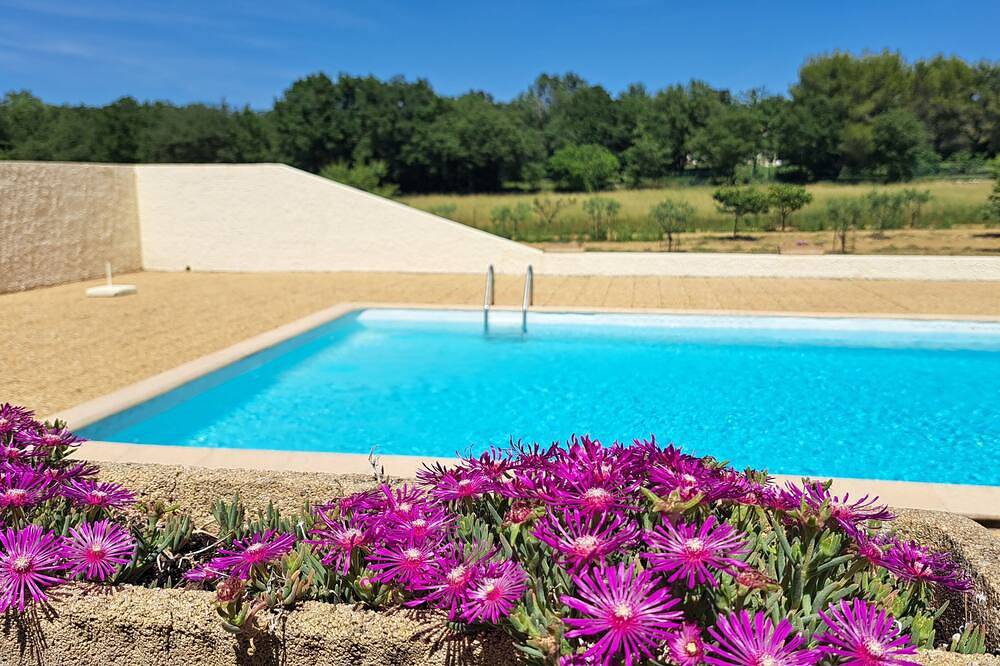 La Bergerie, idéal pour des vacances proche de la nature. Avec piscine et clim ! in Deaux, Région d'Alès