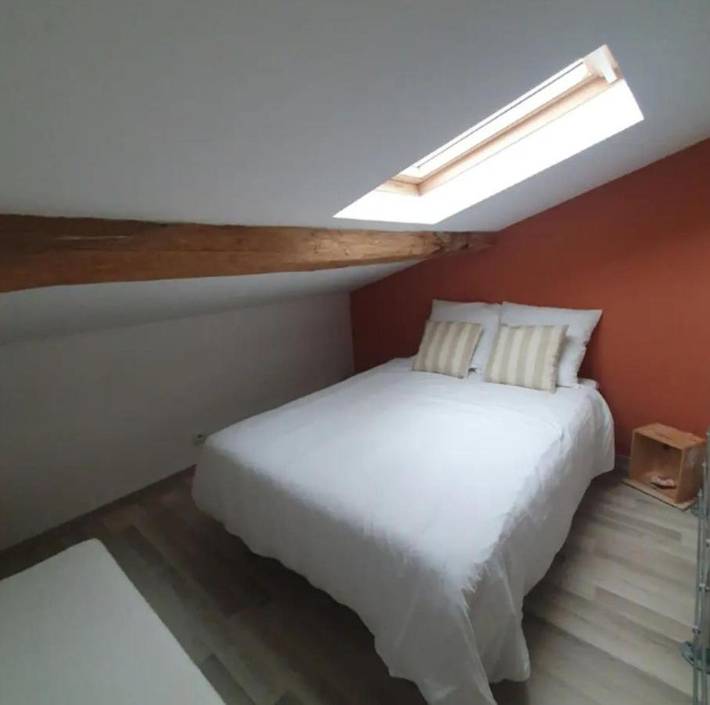 Maison d’hôte pour 4 personnes, avec terrasse ainsi que jacuzzi et jardin