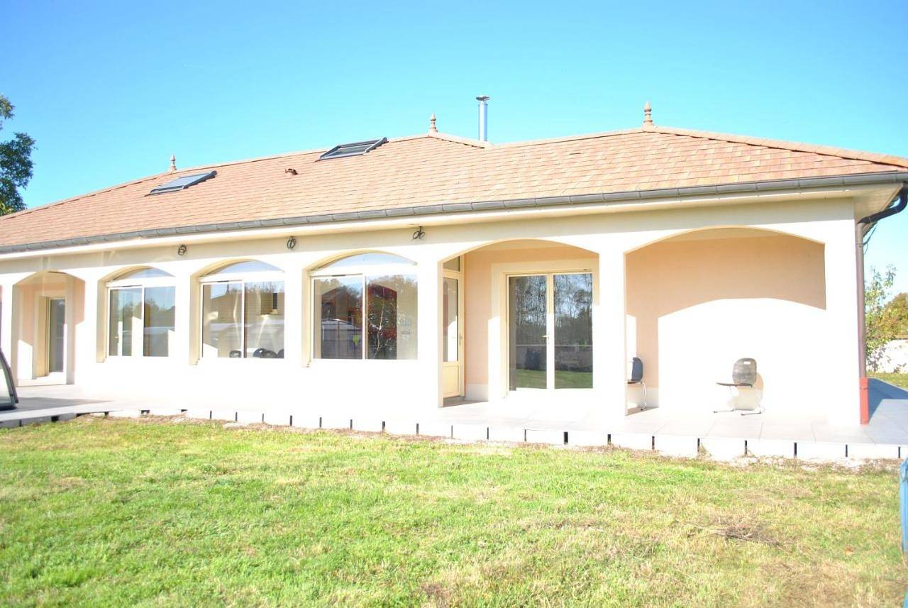 Villa Kériné in Valencin, Région de Vienne