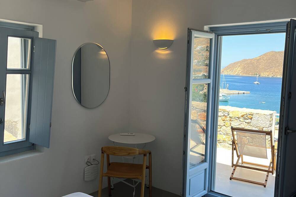 Ormos Resort Villa 1, by Amorgos Holiday Homes in Egíali, Amorgos