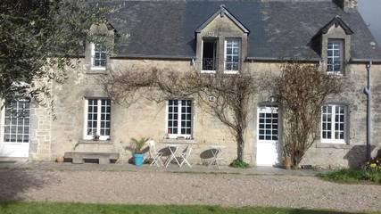 Location de vacances pour 2 personnes, avec vue et jardin, adapté aux familles à Yvetot-Bocage