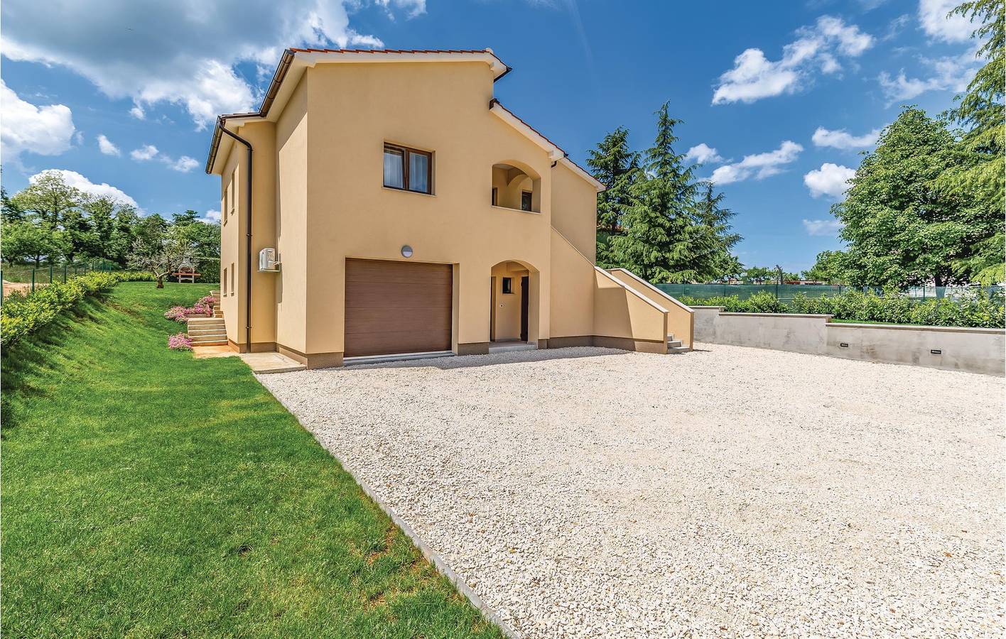 Ferienhaus für 8 Personen mit Terrasse in Pazin, Zentralistrien