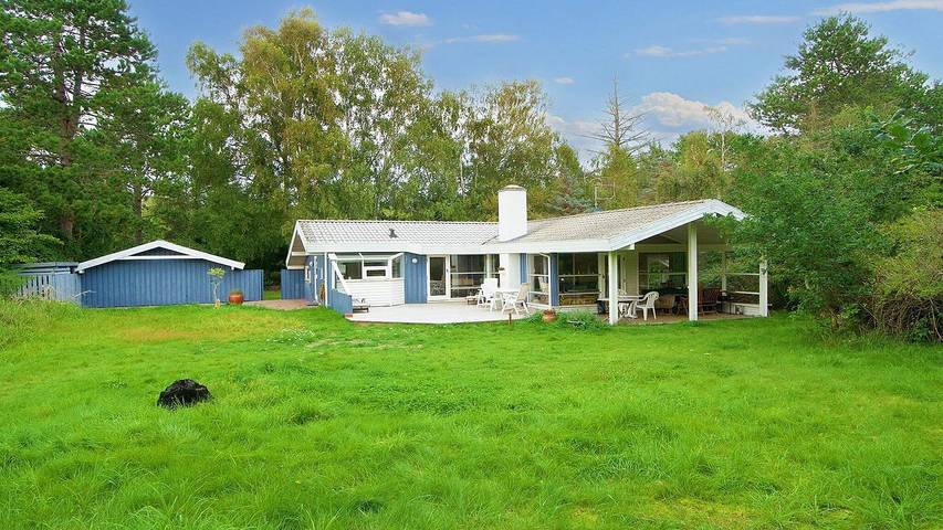 Ferieudlejning for 7 personer, med sauna og terrasse samt jacuzzi i Nykøbing Sjælland