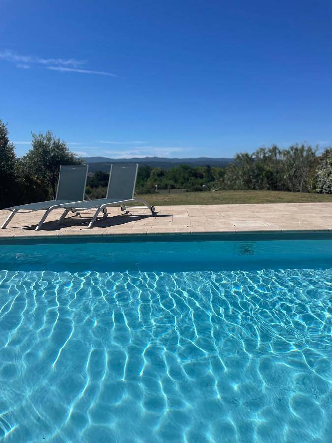 Villa pour 8 personnes, avec vue et terrasse ainsi que jardin et piscine à Aix-en-Provence