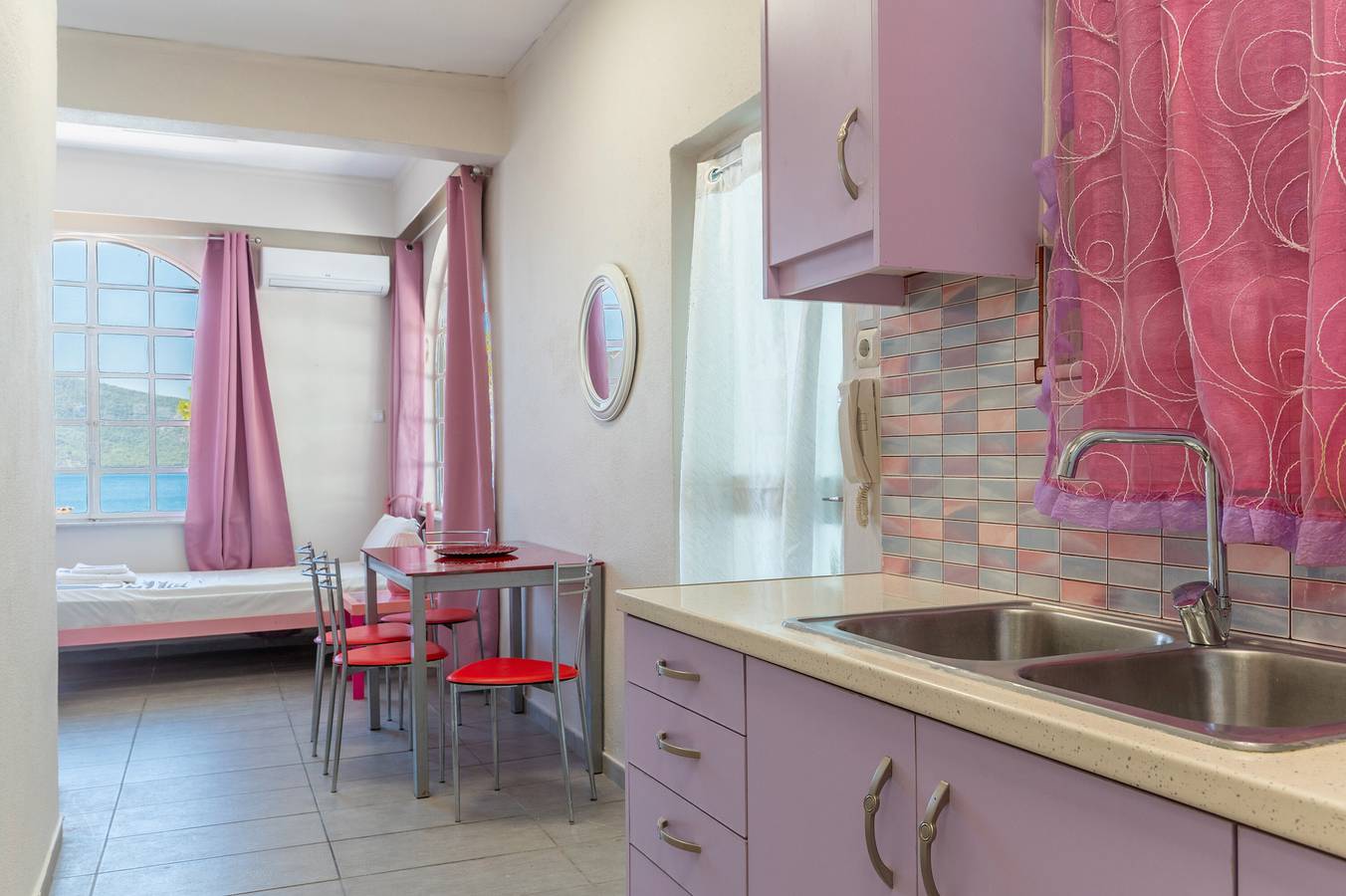 Ganze Wohnung, Apartment 'Afroditi' mit Meerblick, Wlan und Klimaanlage in Inseln der Region Attika