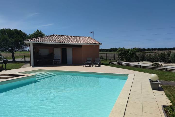 Appartement de vacances pour 4 personnes, avec jardin