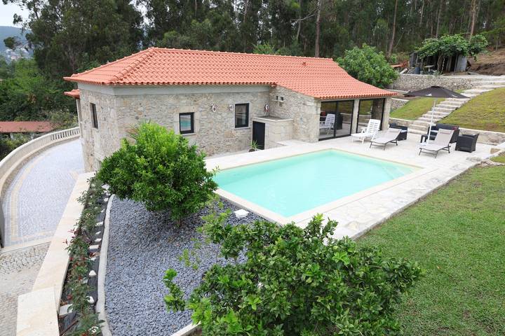 Villa für 6 Personen, mit Terrasse und Garten - 1