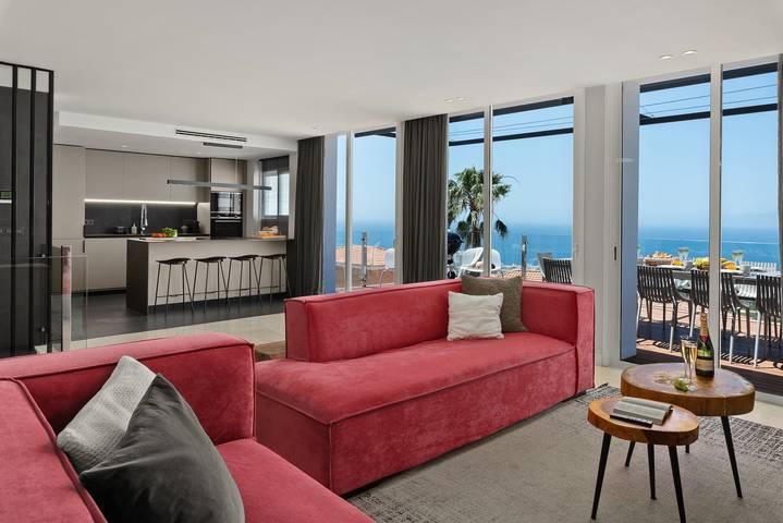 Ferienvilla 'Karat Stone' mit Meerblick, WLAN und Klimaanlage in San Eugenio Alto, Adeje