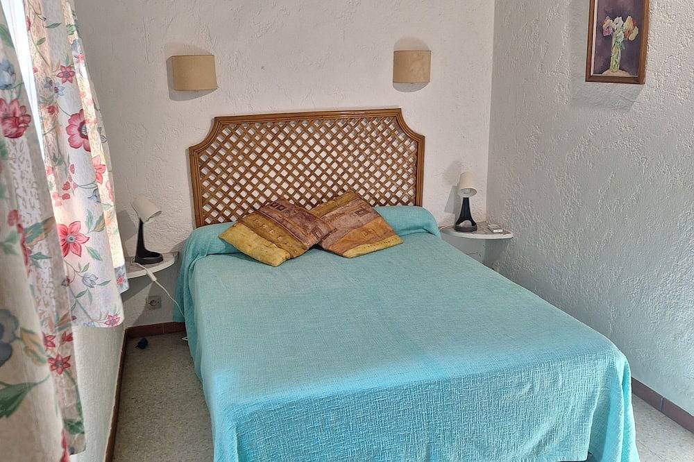 Maison indépendante, calme dans propriété sécurisée, idéale pour vacances d'été. in Cogolin, Côte méditerranéenne (France)