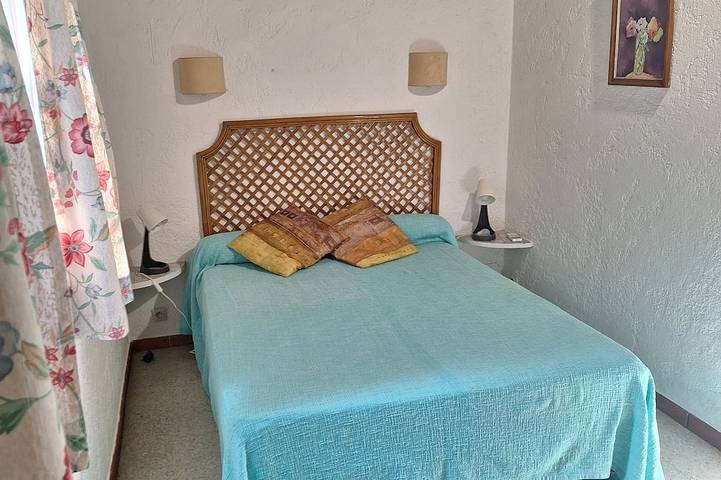 Maison indépendante, calme dans propriété sécurisée, idéale pour vacances d'été. in Cogolin, Côte méditerranéenne (France)