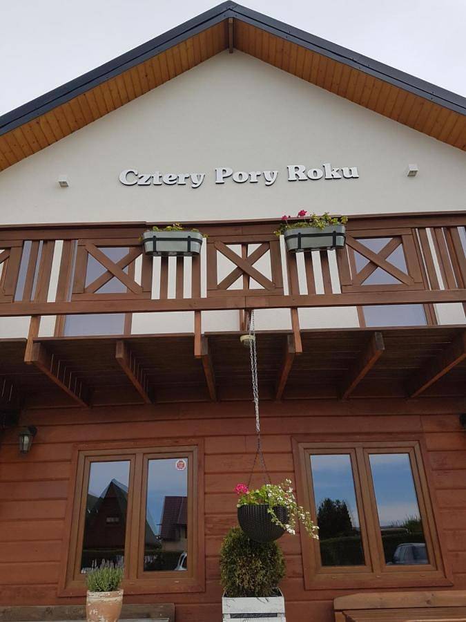 Cztery Pory Roku in Sarbinowo, Powiat koszaliński